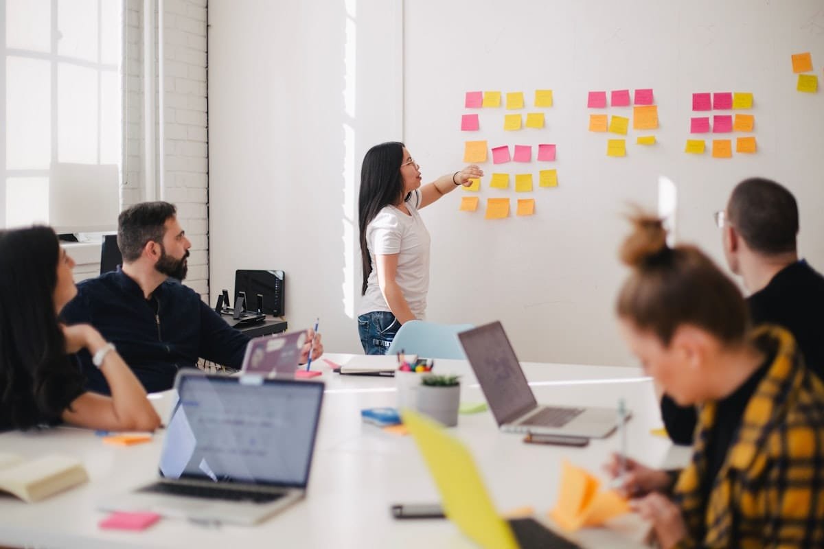 Handling Negative Reviews Without Damaging Trust