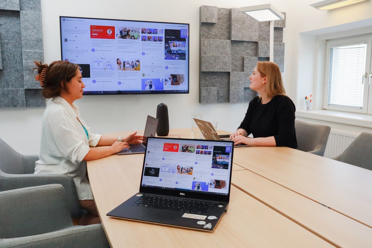 LinkedIn Marketing for B2B Companies: How to Generate Leads in the UAE and India